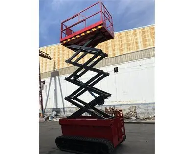 柴油(you)履帶(dai)式升(sheng)降平(ping)台車(che)