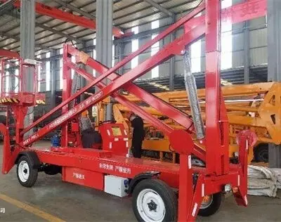柴油曲(qu)臂式升降(jiang)機
