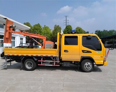 6米車(che)修剪(jian)機21