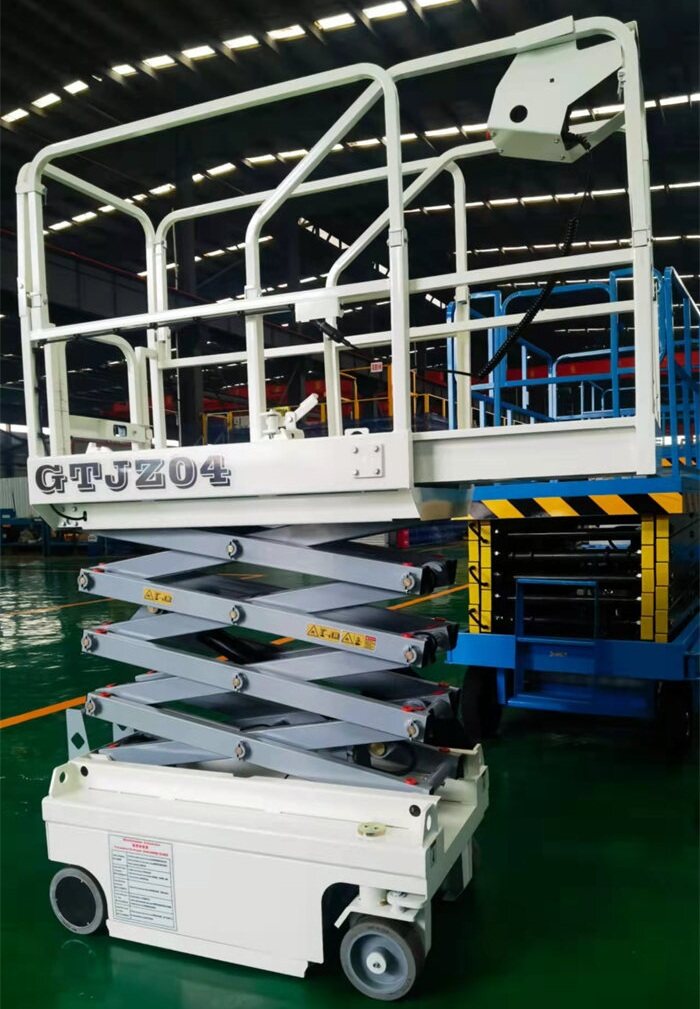 迷你(ni)自行(hang)走剪(jian)叉式(shi)升降(jiang)機7